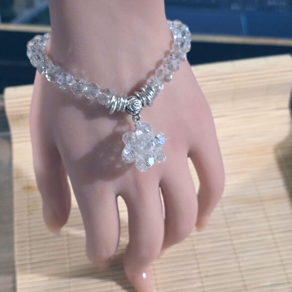 Artisan Clear Faceted Crystal Beads and Bauble Pendant Stretch Bracelet - Picture 4 of 4